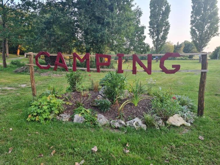 Flere-la-Riviere Camping De La Reuille מראה חיצוני תמונה