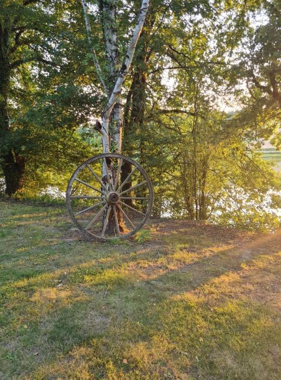 Flere-la-Riviere Camping De La Reuille מראה חיצוני תמונה