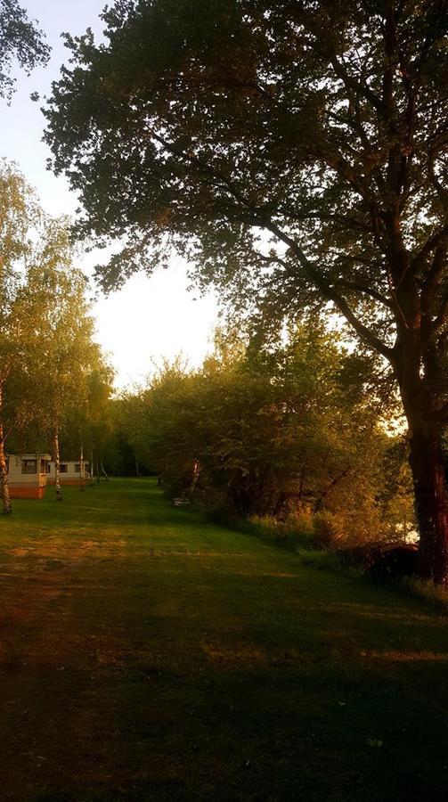 Flere-la-Riviere Camping De La Reuille מראה חיצוני תמונה