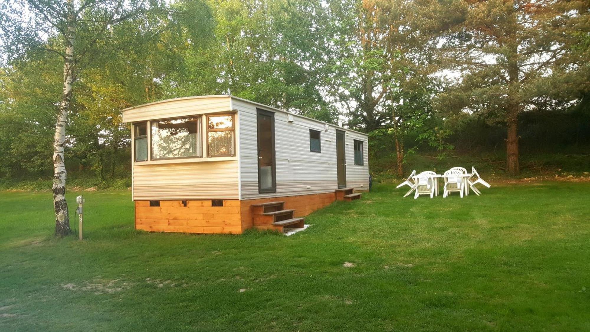 Flere-la-Riviere Camping De La Reuille מראה חיצוני תמונה
