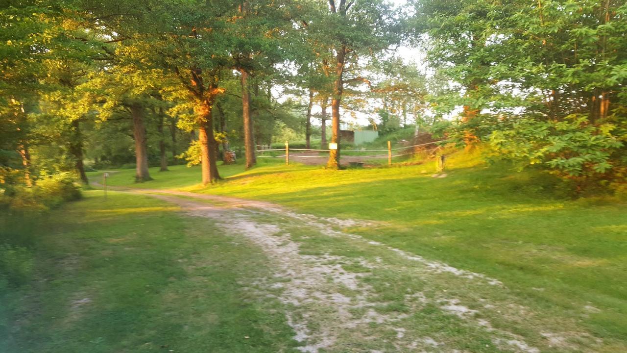 Flere-la-Riviere Camping De La Reuille מראה חיצוני תמונה